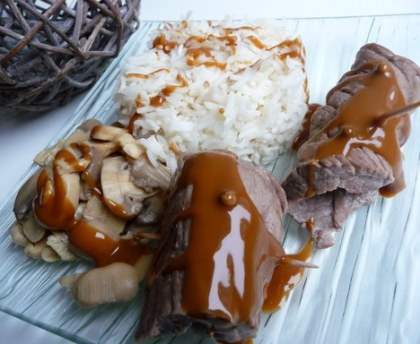 Escalope de veau au champignons et quenelles sauce paprika