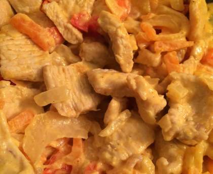Escalopes de dinde aux légumes, crème au curry