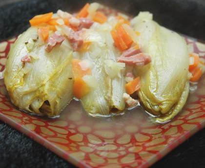 Estouffade d'endives au lard et aux légumes