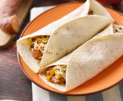 Fajitas épicé au chorizo, poivron, haricots rouges et fromage