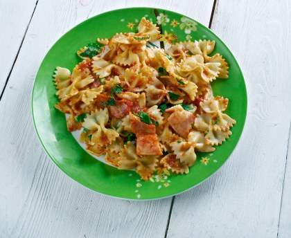 Farfalle à la sauce de poivrons