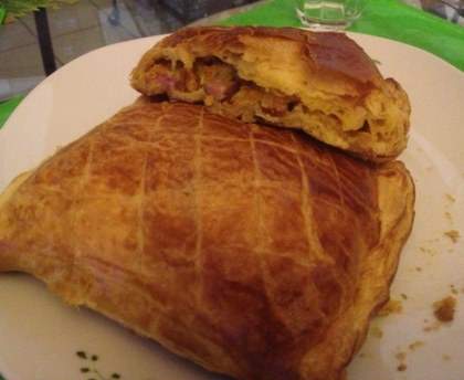 Feuilleté de petits légumes et saucisse fumée