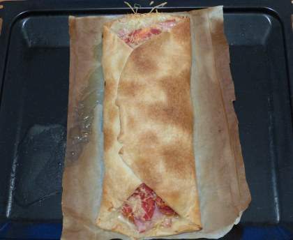 Feuilleté tomate, jambon, gruyère