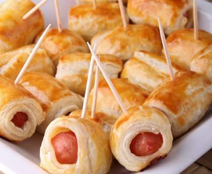 Feuilletés apéritif (allumettes au fromage, feuilletés à la saucisse)