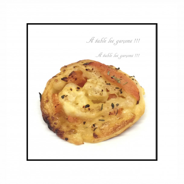 Feuilletés coulommiers, tomates et miel