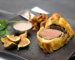 Filet de bœuf en croûte aux girolles et aux figues