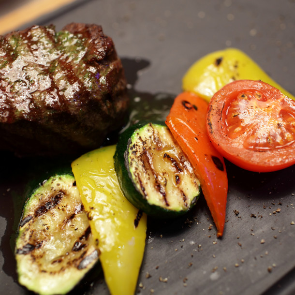 Filet mignon aux légumes au four