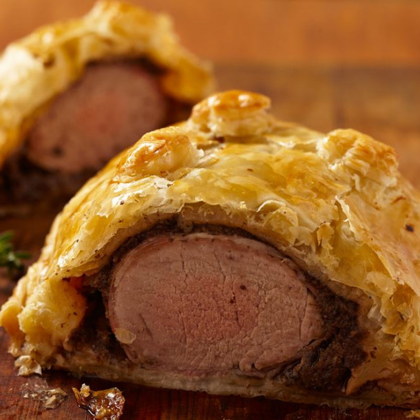 Filet mignon en croûte aux girolles au four