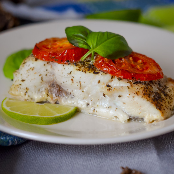 Filets de rascasse sauce tomate et basilic