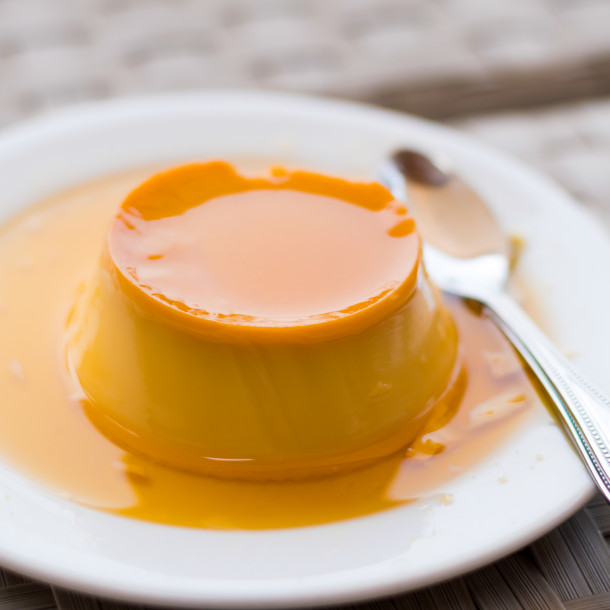 Flan antillais à l'ananas relevé au rhum