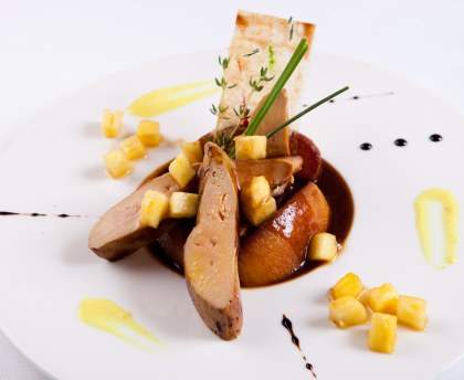 Foie gras poêlé et ananas caramélisé