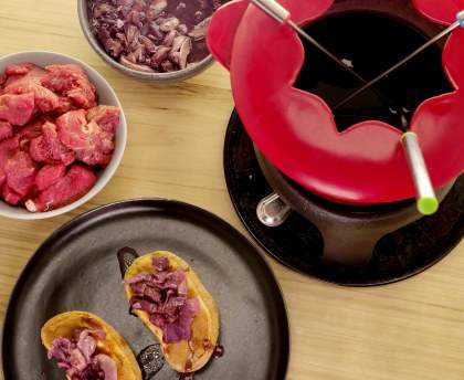 Fondue vigneronne au vin rouge