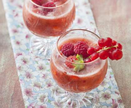 Fraises en soupe pétillante