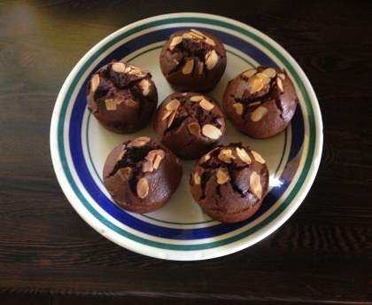 Friands au chocolat noir et aux amandes