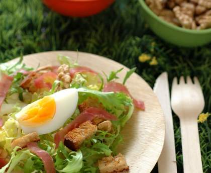 Frisée oeuf, jambon et pomme