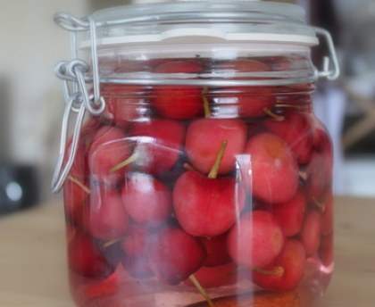 Fruits à l'eau de vie