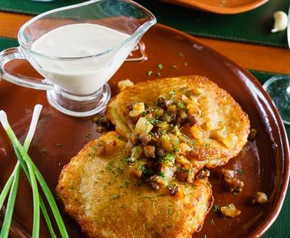 Galettes de pommes de terre à la viande (pour utiliser les restes)