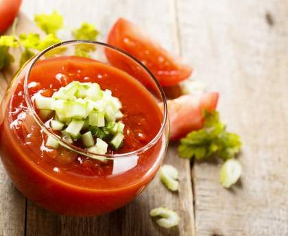 Gaspacho de tomates aux fruits rouges