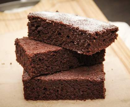 Gâteau au chocolat à l'auto-cuiseur