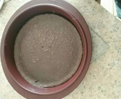 Gâteau au chocolat fondant à l'intérieur au beurre salé