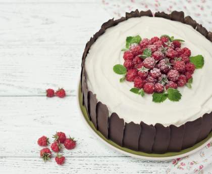 Gâteau au yaourt à la framboise et au chocolat