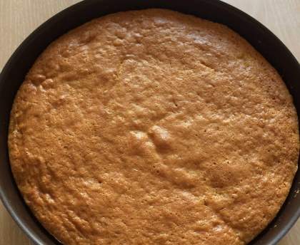 Gâteau au yaourt aux pêches au sirop