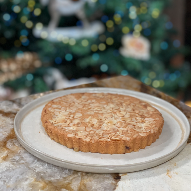 Gâteau aux amandes et griottes de Cyril Lignac