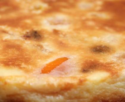 Gâteau aux raisins et abricots secs