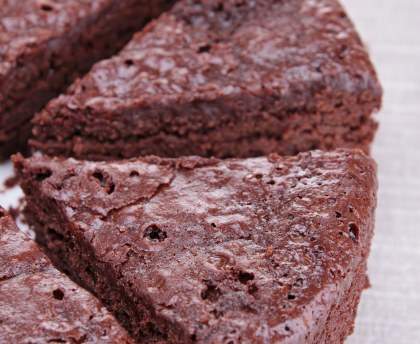 Gâteau choco-noisettes magique!