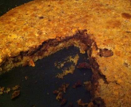 Gâteau d'automne aux noisettes raisins secs et miel
