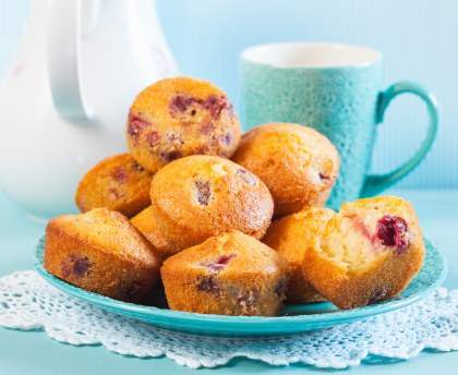 Gâteau délicieux aux cerises et amandes