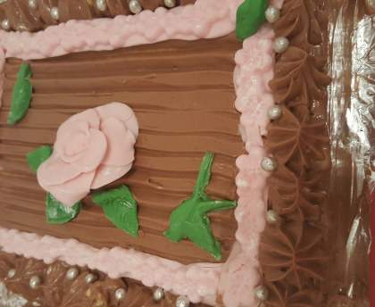 Gâteau fourré à la crème au beurre