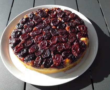 Gâteau renversé aux prunes rouges