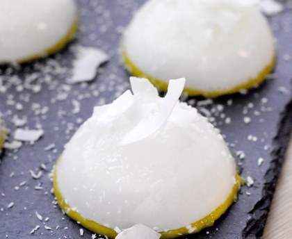 Gelée de coco à la mangue