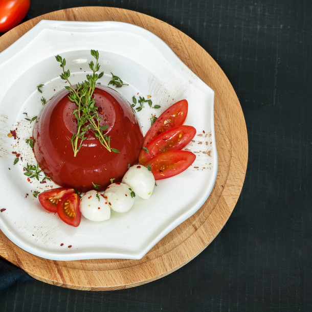 Gelée de tomate au basilic