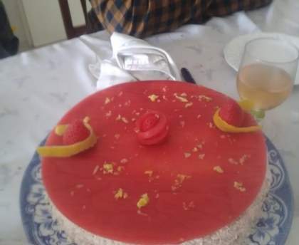 Génoise aux framboises et fraises