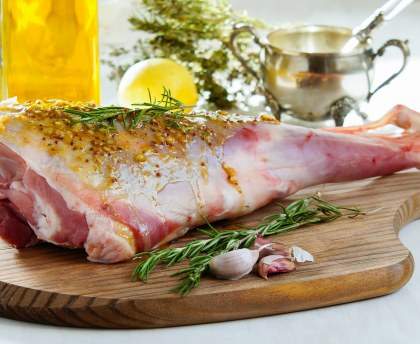 Gigot d'agneau à l'ail et au romarin