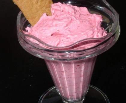 Glace à la crème de soja et aux framboises