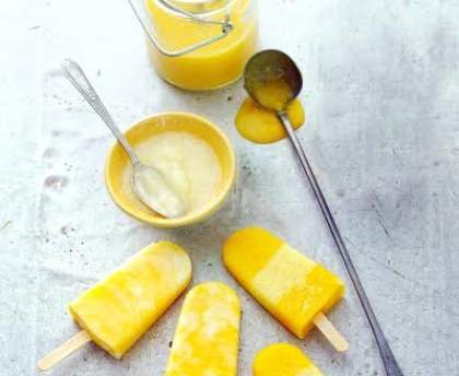 Glaces rafraîchissantes aux pêches et aux ananas