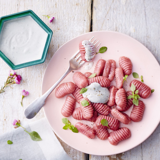 Gnocchi à la betterave et à la Crème de Saint Agur