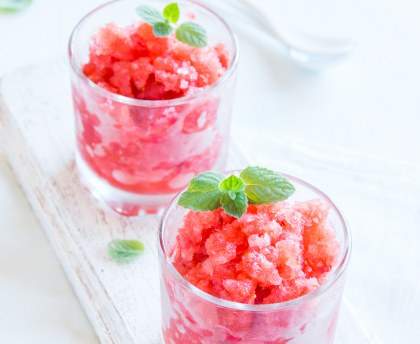 Granité aux fraises et menthe
