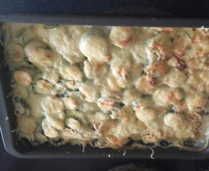 Gratin crémeux aux pommes de terre, courgettes et poulet