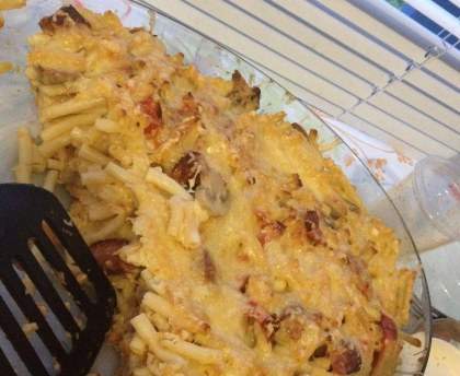 Gratin de pâtes aux champignons et saucisses de Strasbourg