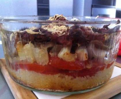 Gratin de tomates à la viande et à la semoule