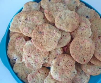Gros cookies moelleux aux pralines roses