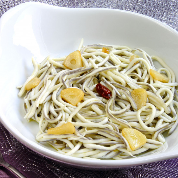 Gulas en sauce à l'ail
