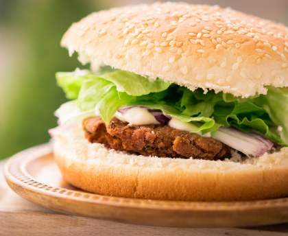 Hamburger végétarien au steak de soja