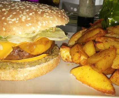 Hamburger vert au poivron et tapenade