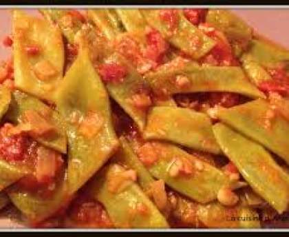 Haricots plats à la tomate