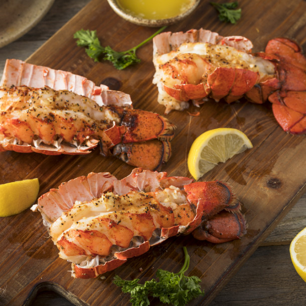 Homard grillé au beurre d'estragon